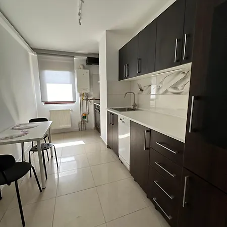 1 Mai Apartment *